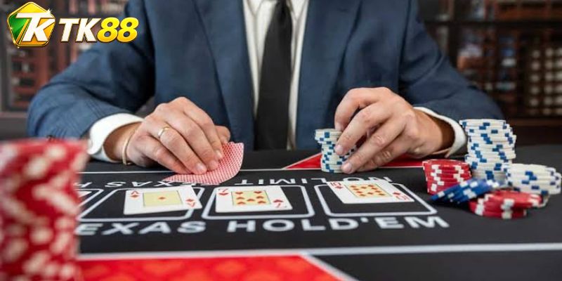 Giao diện Short Deck trên TK88 ưu tiên board và hành động